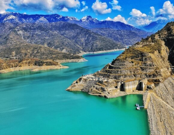 Tehri Lake-20 km